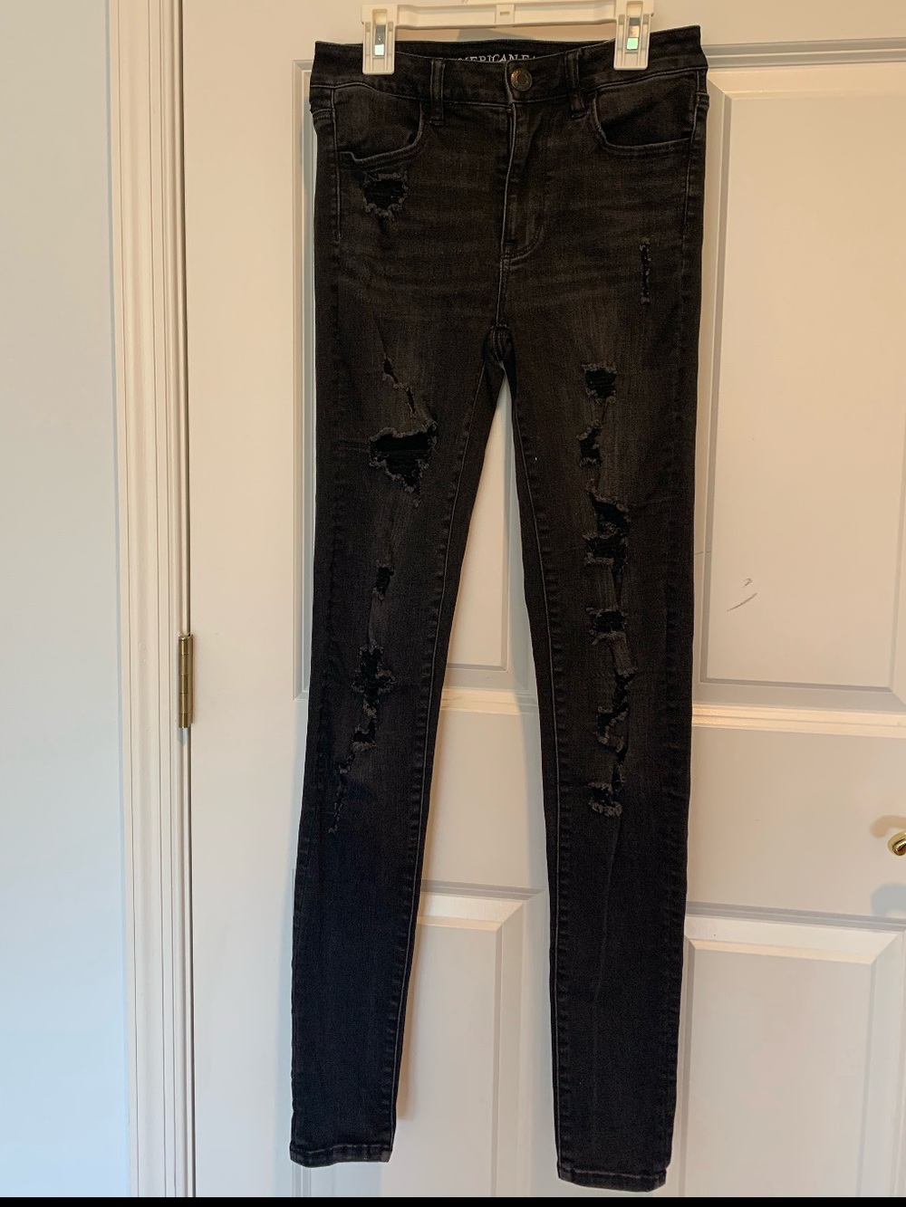 American Eagle Outfitters Black Distressed High-Rise Jeggings